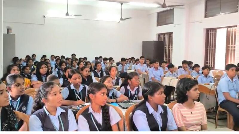 പ്രമാണം:27009 coun1.JPG