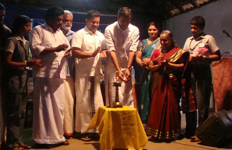 പ്രമാണം:28012 CS010.jpg