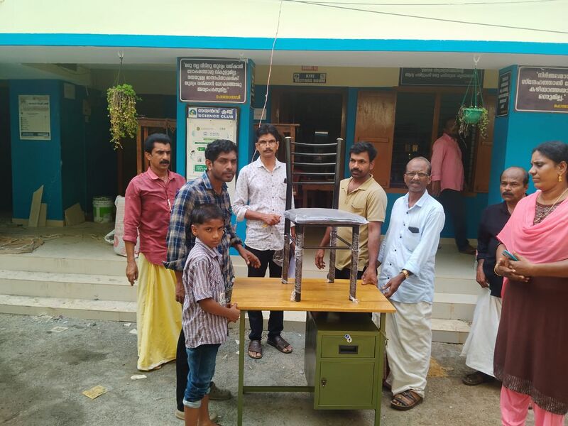 പ്രമാണം:42085 table1.jpg