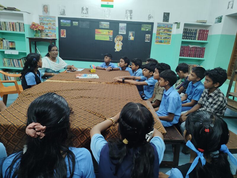 പ്രമാണം:43252 vaayanakoottam 2jpg.jpeg