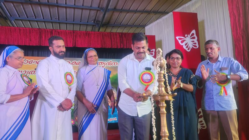 പ്രമാണം:Anniversary 35052 25 (3).jpg