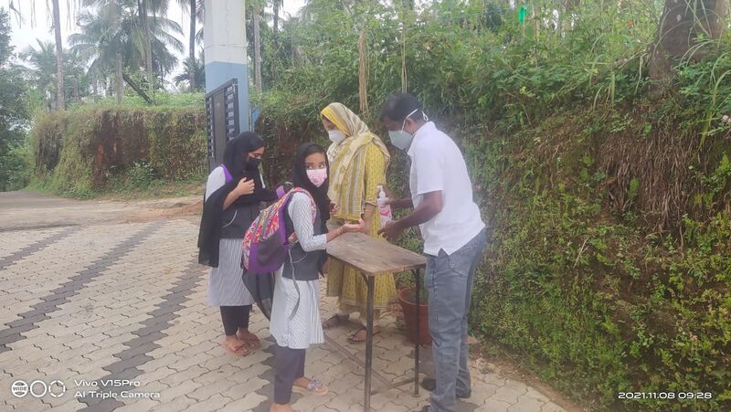 പ്രമാണം:BS21 KKD 47119 3.jpg