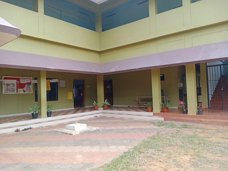 പ്രമാണം:സ്കൂളിന്റെ ചിത്രം 15414 .jpg