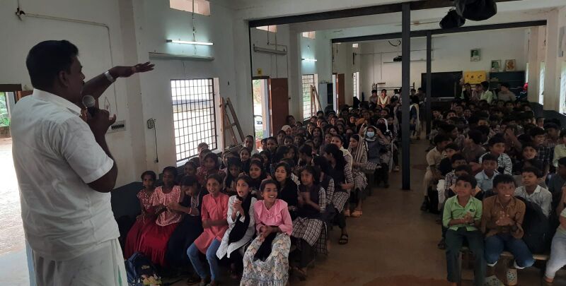 പ്രമാണം:12438 Vidyarangam inauguration.jpg