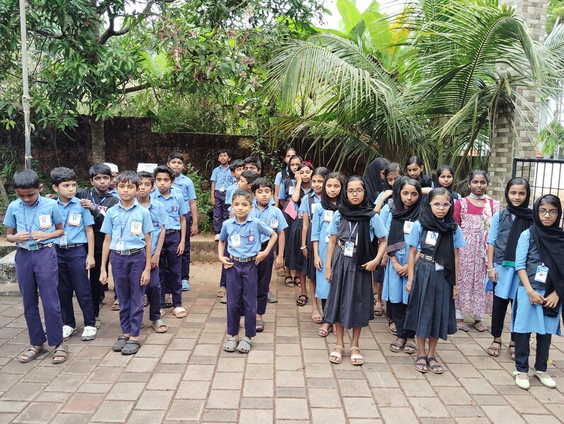 പ്രമാണം:13634-ARABIC DAY 5.resized.jpg