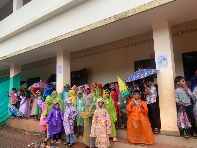 പ്രമാണം:19874-rainy day 1.jpg