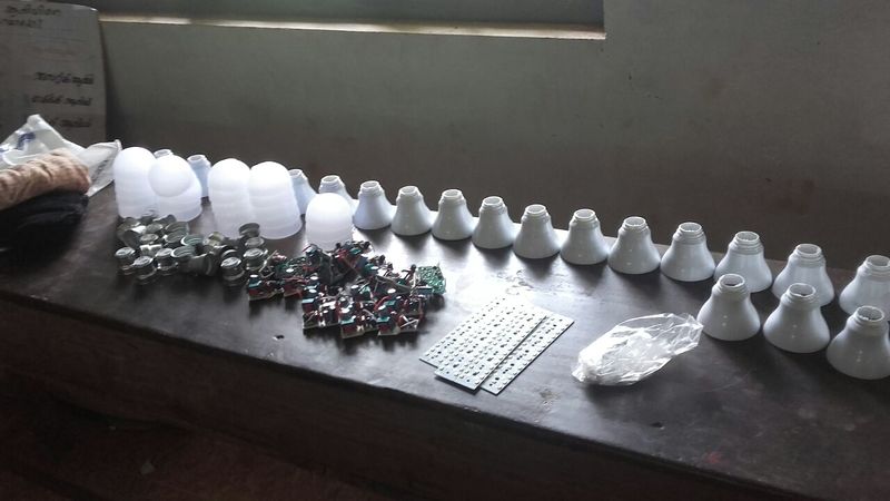 പ്രമാണം:22076led 1.jpg