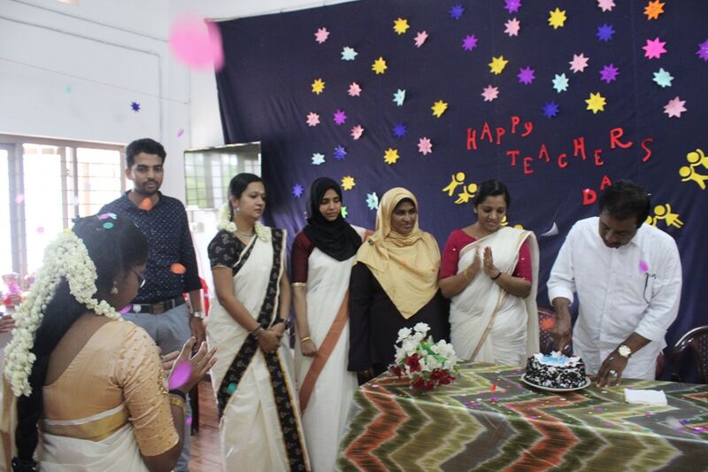 പ്രമാണം:26009 teachers day (2).jpg