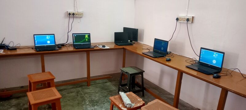 പ്രമാണം:43002-Hightech Lab20.jpg