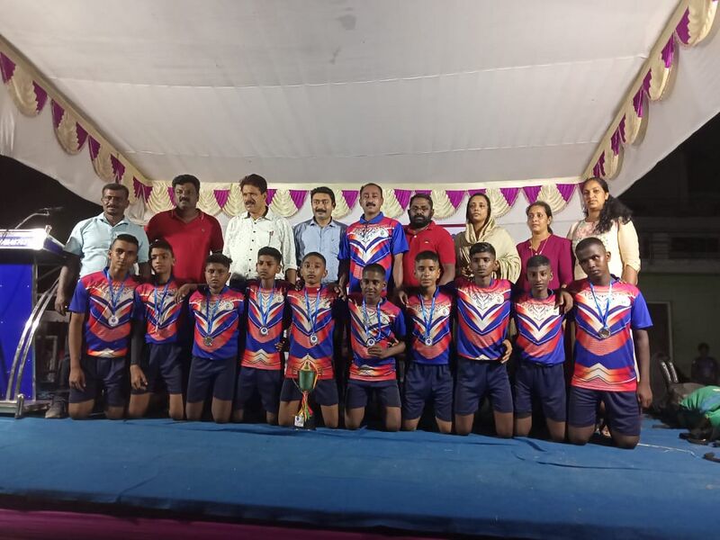 പ്രമാണം:47045-RUGBY STATE.jpeg