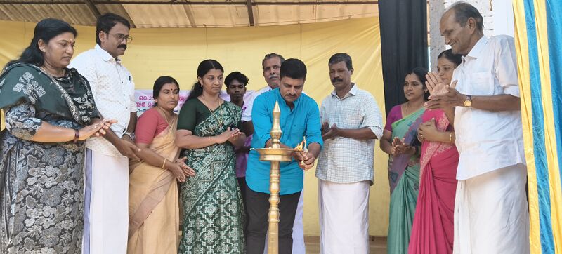 പ്രമാണം:Kalolsavam devan.jpg