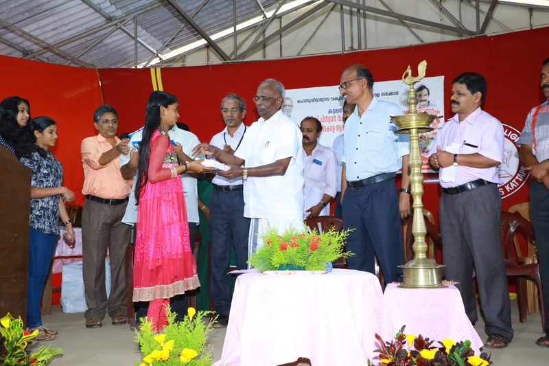 പ്രമാണം:Surya gayathri USS.JPG