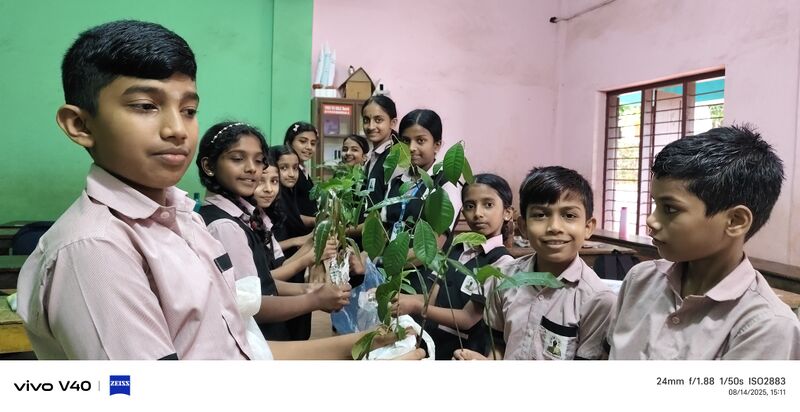 പ്രമാണം:12027 changathithai 002.jpg