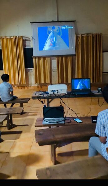 പ്രമാണം:12070 chandradinam 3.jpg