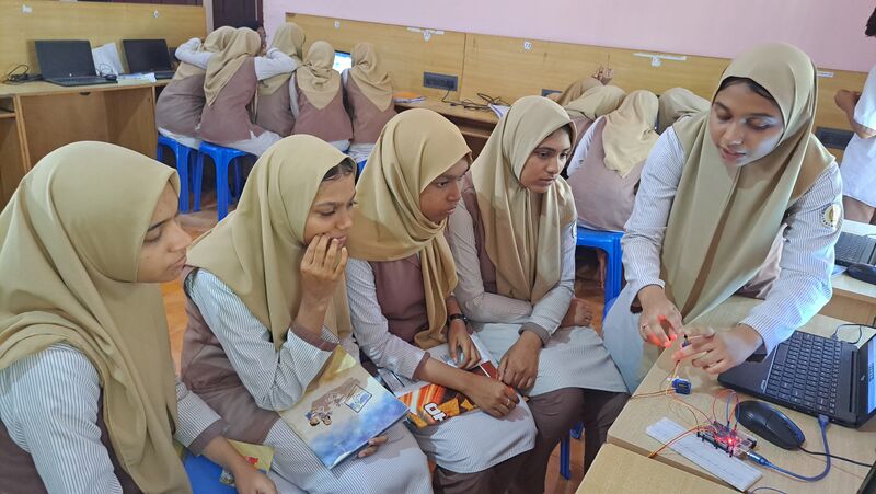 പ്രമാണം:18133 14 .jpg