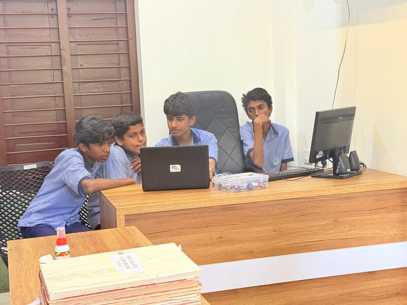 പ്രമാണം:19083 OFFICE...jpg