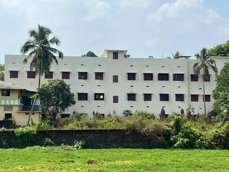 പ്രമാണം:19782 back veiw.jpg