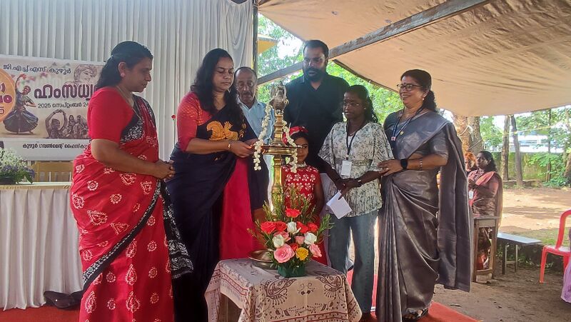 പ്രമാണം:23033 GHS KUZHUR YOUTH FESTIVAL.jpg