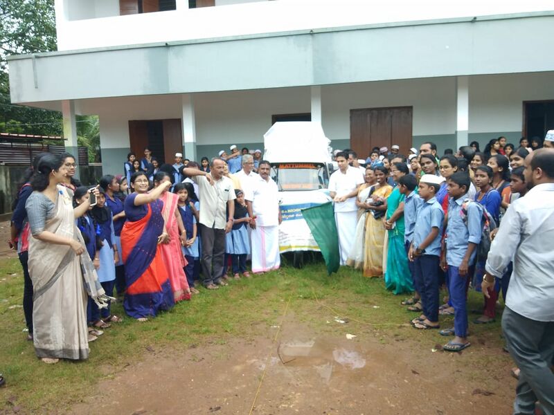 പ്രമാണം:26009 Pusthaga vandi.jpg