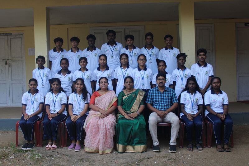 പ്രമാണം:37001 LK 2021-24Batch.JPG