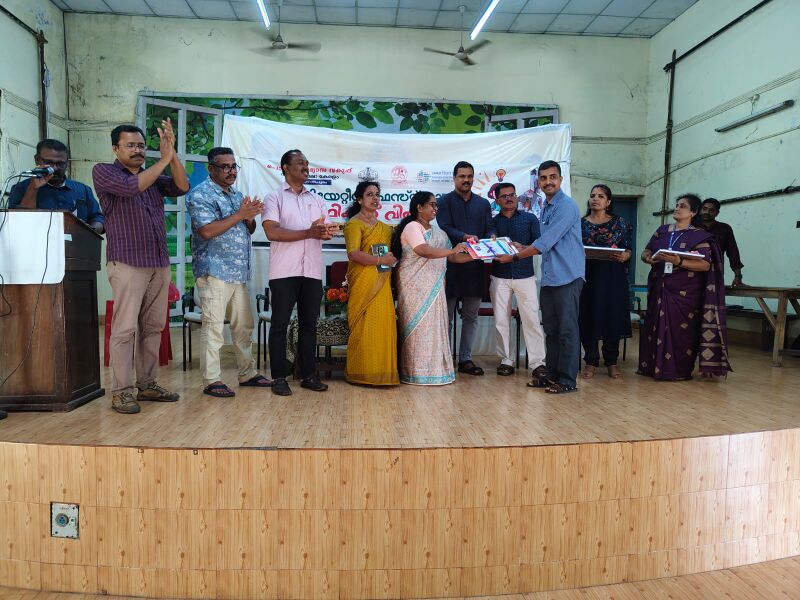 പ്രമാണം:42061 564.jpeg