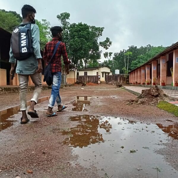 പ്രമാണം:BS21 TVM 42050 3.jpg