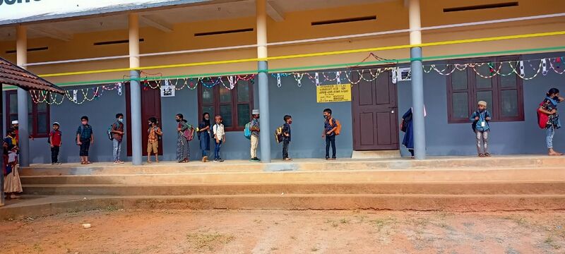 പ്രമാണം:BS21 WYD 15455 2.jpg