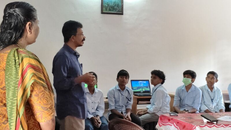 പ്രമാണം:BSM25 KLM 40033 5.jpg