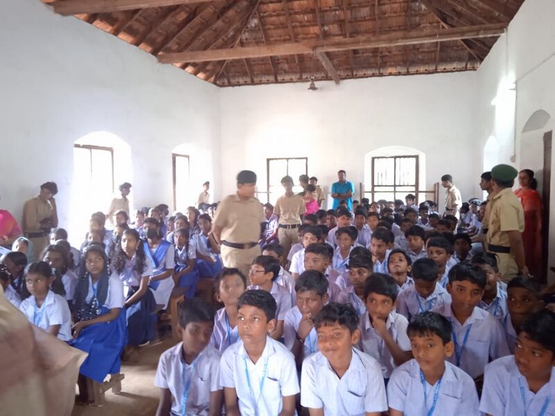 പ്രമാണം:Our students.jpg