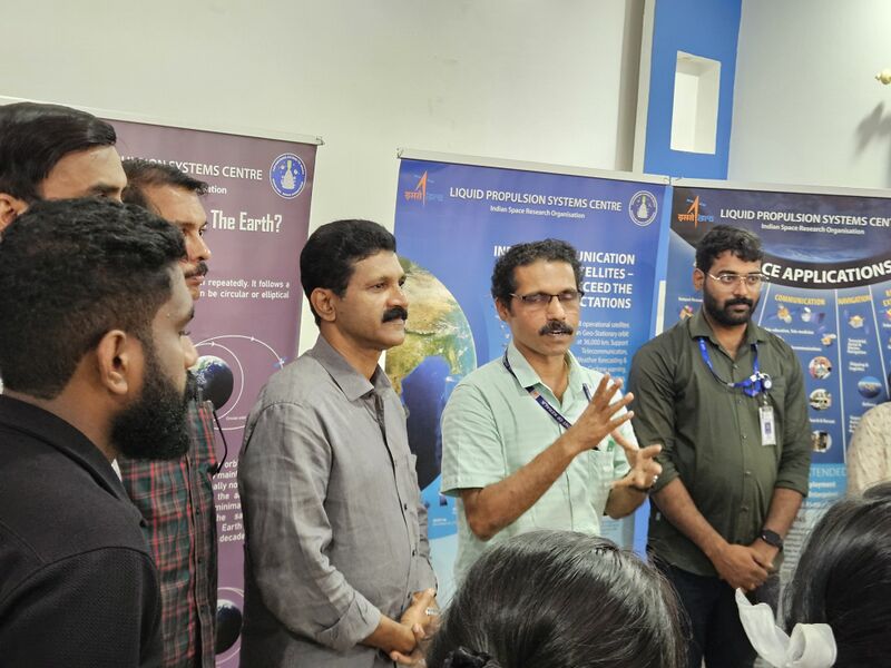 പ്രമാണം:14028 space1.jpg