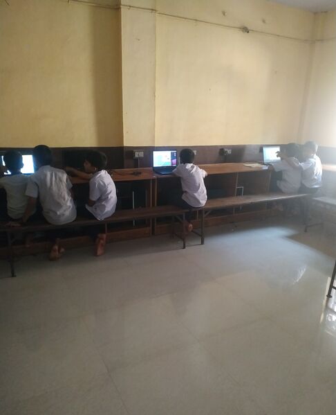 പ്രമാണം:19875-hitech-it lab.jpg