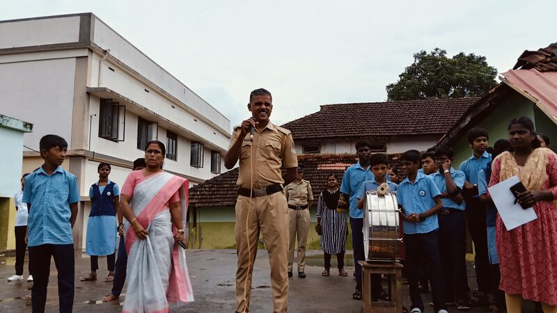 പ്രമാണം:21039.ANTI DRUG.jpg