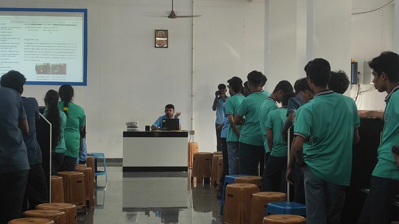 പ്രമാണം:28041 schoolwikiclass jan 2.jpg