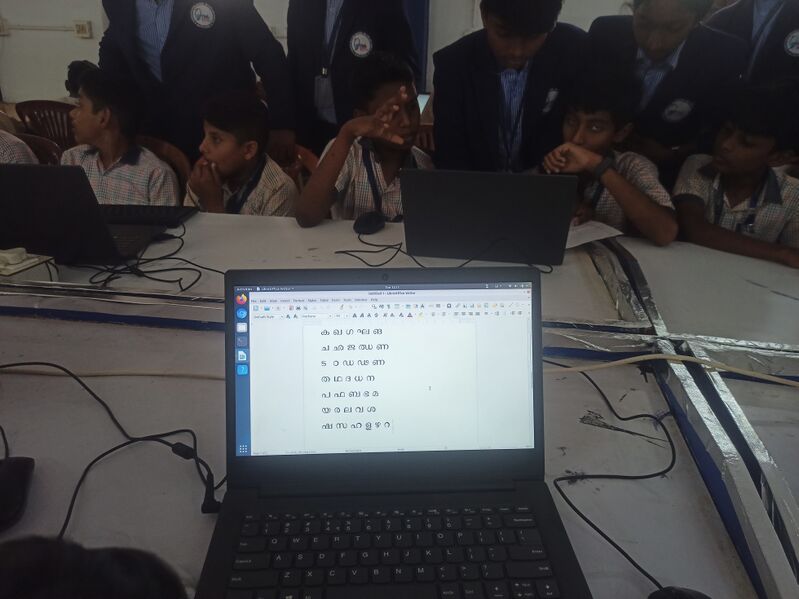 പ്രമാണം:36026 24-27malcomp3.jpg