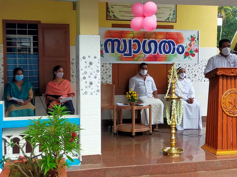 പ്രമാണം:BS21 EKM 28002 10.jpg