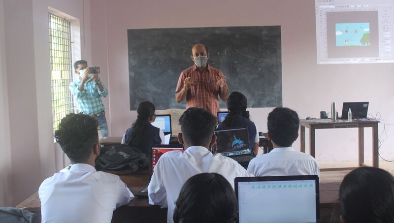 പ്രമാണം:LK unit camp 2022 6.jpg