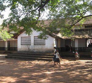 School building 001.jpg