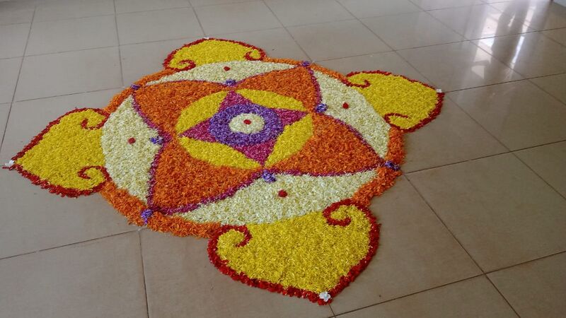 പ്രമാണം:14021 onampookalam.jpg