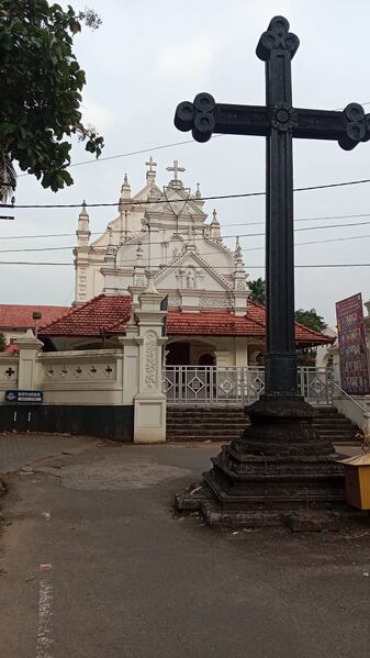പ്രമാണം:25024 church front.jpeg