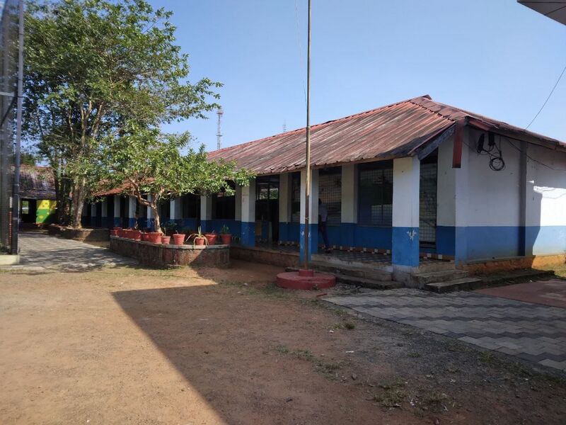 പ്രമാണം:28033-school-auditorium.jpg