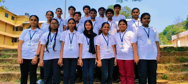 പ്രമാണം:29010-lk2022-25 batch.jpg