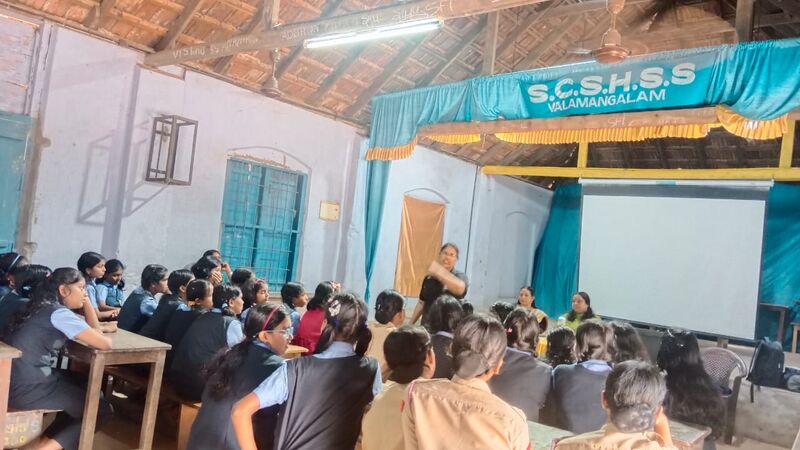 പ്രമാണം:34041 self1.jpg