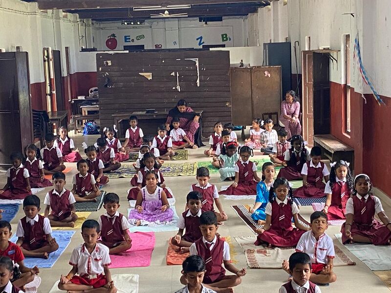 പ്രമാണം:35223 yoga 4.jpeg