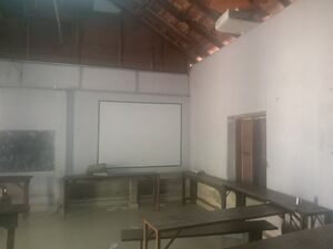 36051 hitech classroom.jpg