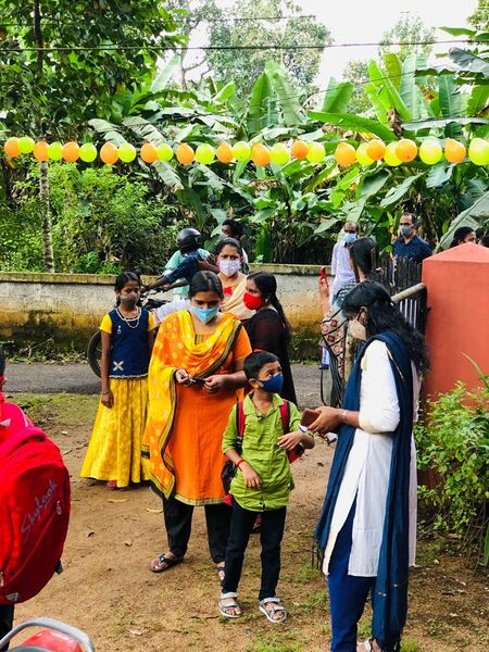 പ്രമാണം:BS21 KTM 33533 4.jpg