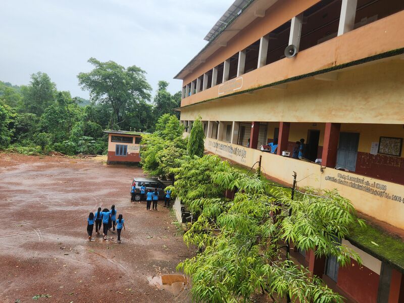 പ്രമാണം:13034 school.jpg
