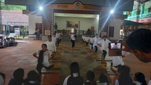14018 yogaday.jpeg