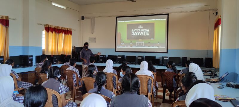 പ്രമാണം:15051 lab0.jpg