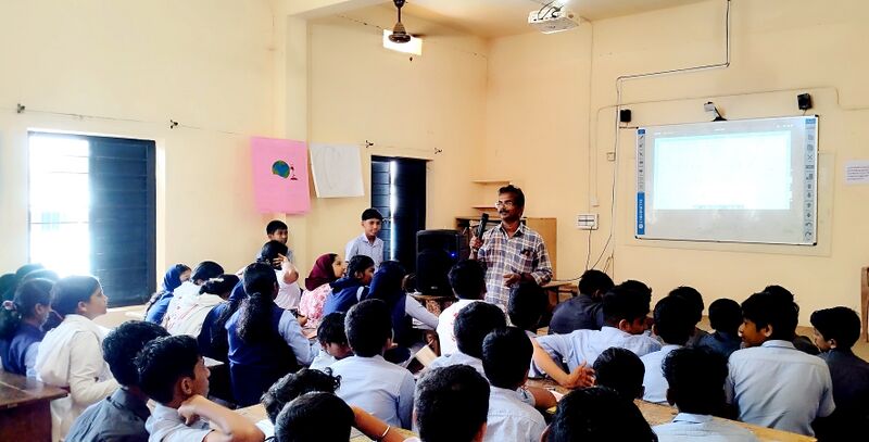 പ്രമാണം:19066 class 02.jpg