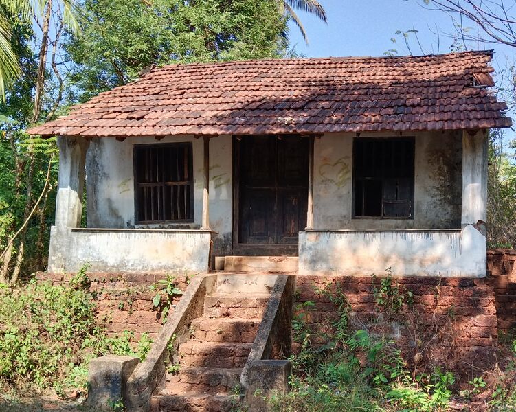 പ്രമാണം:19810-History-Padapparambu.jpg